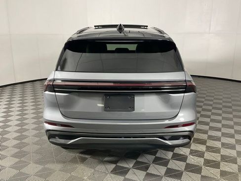 Used 2025 Lincoln Nautilus Reserve w/ Jet Appearance Package AWD/4WD image 5