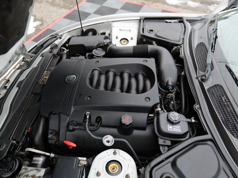 Used 2004 Jaguar XK8 Coupe image 46