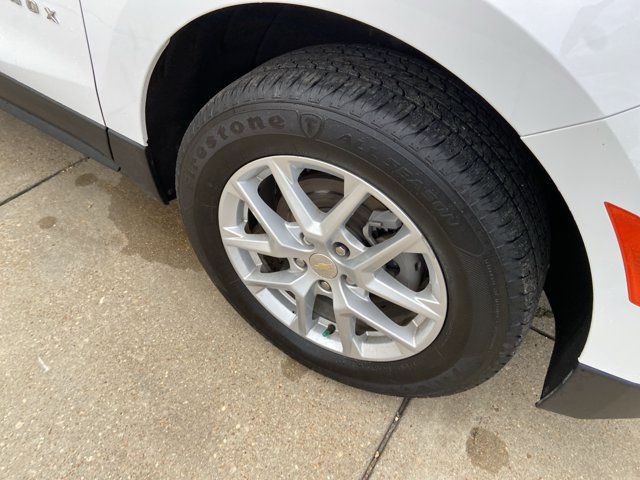 Used 2023 Chevrolet Equinox LS AWD/4WD image 35