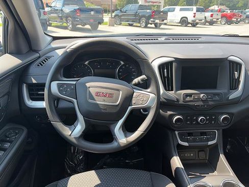 Used 2024 GMC Terrain SLE w/ Driver Convenience Package AWD/4WD image 12