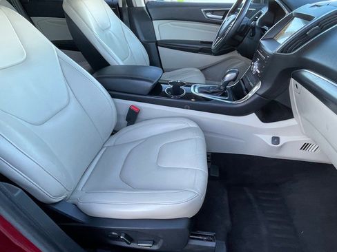Used 2017 Ford Edge Titanium w/ Technology Package image 11