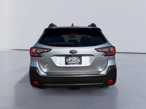 Used 2024 Subaru Outback Premium AWD/4WD image 4