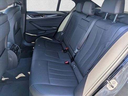 Used 2021 BMW 530e xDrive w/ Convenience Package image 20