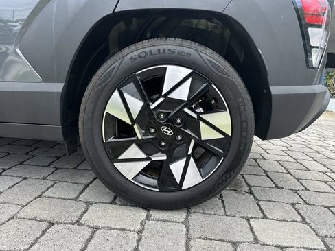Used 2025 Hyundai Kona SEL FWD image 11