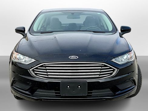 Used 2017 Ford Fusion S image 3