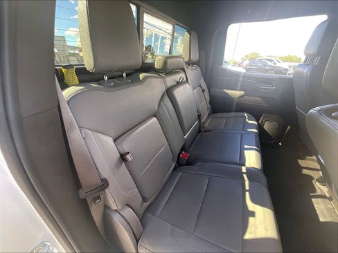 Used 2022 Chevrolet Silverado 1500 LTZ AWD/4WD image 27
