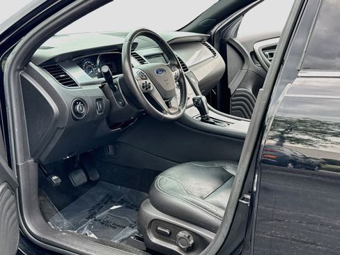 Used 2017 Ford Taurus SEL w/ Equipment Group 201A FWD image 11