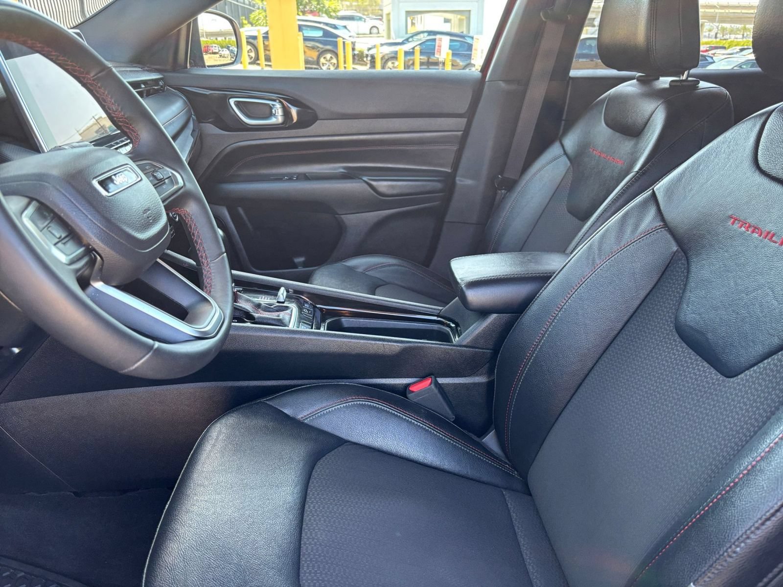 Used 2025 Jeep Compass Trailhawk AWD/4WD image 26