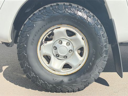 Used 2010 Toyota Tacoma 4x4 Regular Cab w/ SR5 Pkg #1 image 11