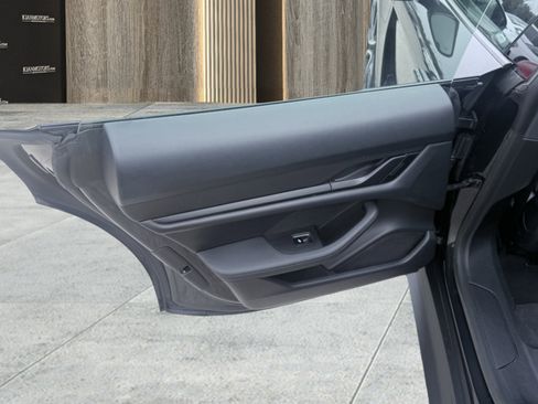 Used 2023 Porsche Taycan image 60