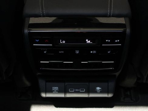 Used 2024 Acura MDX SH-AWD w/ Advance Package image 18