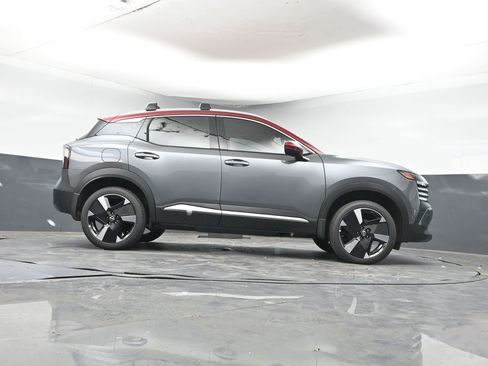 New 2026 Nissan Kicks SR w/ Cold Weather Package image 28