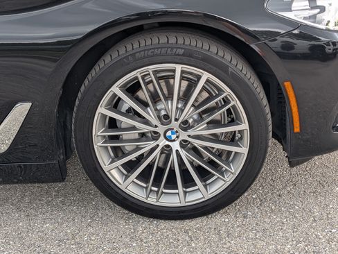 Used 2020 BMW 530i w/ Convenience Package RWD image 11