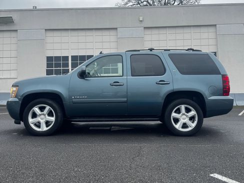 Used 2008 Chevrolet Tahoe LT w/ LT Preferred Equipment Group image 4
