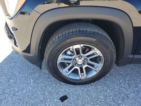 Used 2025 GMC Terrain Elevation image 18