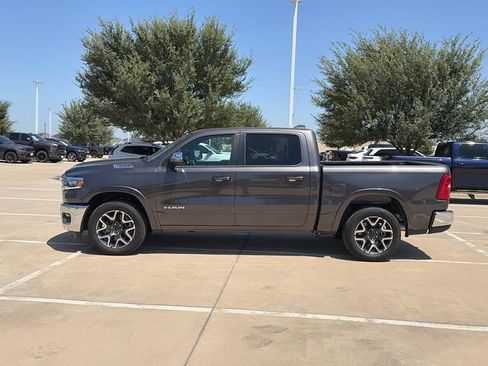 Used 2026 RAM 1500 Laramie AWD/4WD image 5