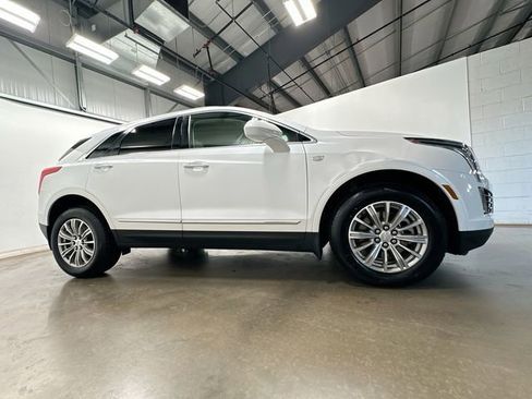 Used 2018 Cadillac XT5 Luxury w/ Driver Awareness Package AWD/4WD image 3