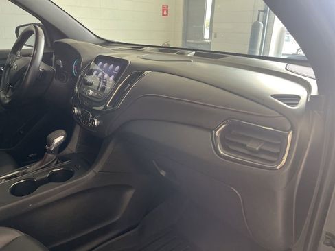 Used 2022 Chevrolet Equinox RS w/ RS Leather Package image 34