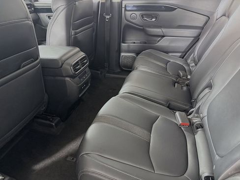 Certified 2023 Honda Pilot Touring image 34