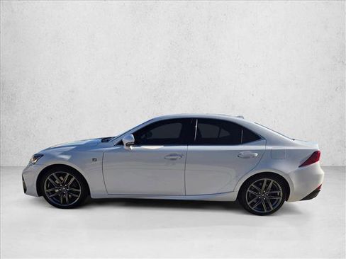 Used 2018 Lexus IS 350 image 9