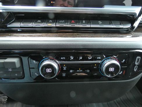 New 2026 GMC Sierra 1500 SLE w/ X31 Off-Road Package image 23