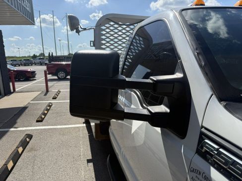 Used 2015 Ford F550 4x4 Regular Cab Super Duty image 17