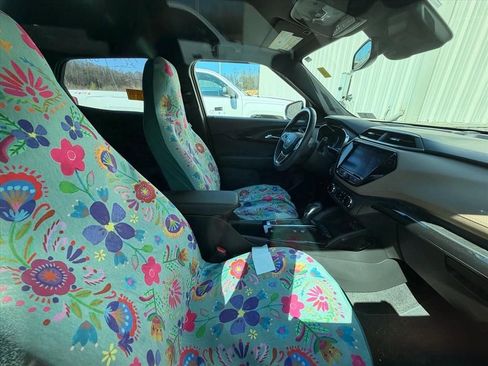 Used 2021 Chevrolet TrailBlazer ACTIV w/ Technology Package image 12