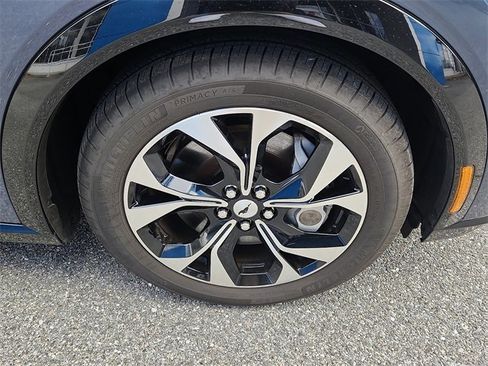 Used 2021 Ford Mustang Mach-E Premium image 8