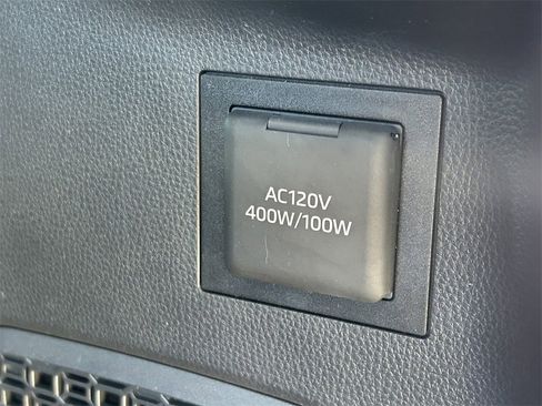 Used 2025 Toyota 4Runner Limited image 14