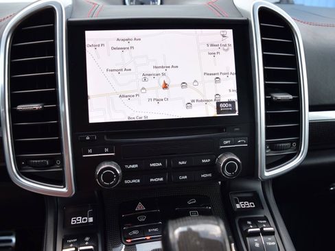 Used 2017 Porsche Cayenne GTS AWD/4WD image 32