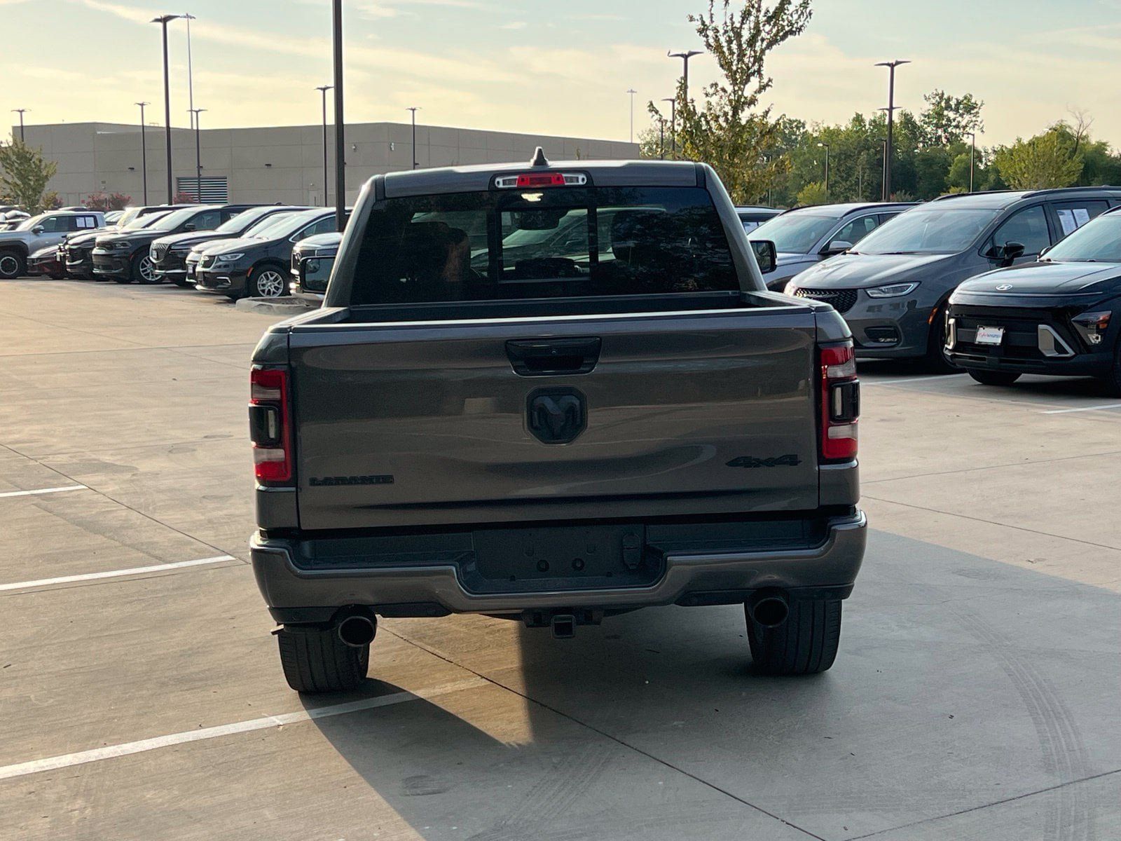 Used 2024 RAM 1500 Laramie AWD/4WD image 17