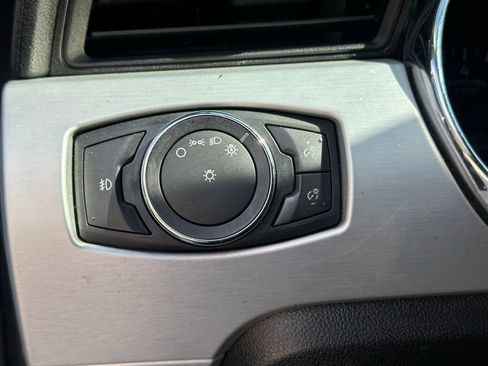 Used 2017 Ford Mustang Premium image 32