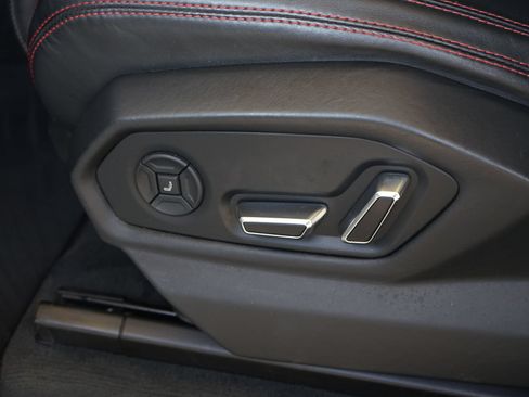 Used 2019 Lamborghini Urus AWD/4WD image 29