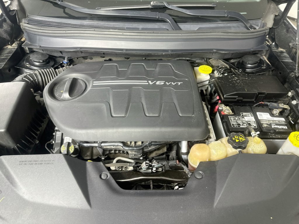 Used 2019 Jeep Cherokee Limited AWD/4WD image 10