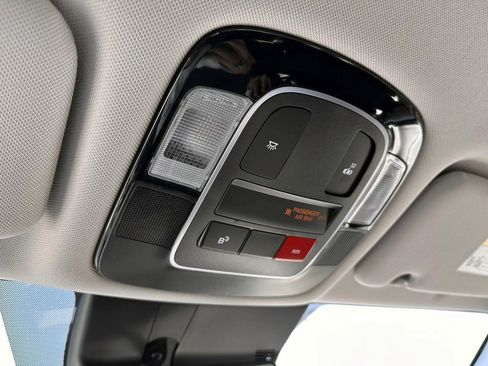 Used 2025 Hyundai Sonata SEL FWD image 28