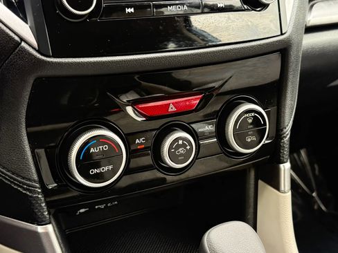 Used 2022 Subaru Forester Premium image 34