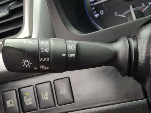 Used 2016 Toyota Highlander Limited Platinum image 29