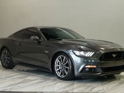 Used 2015 Ford Mustang GT Premium RWD image 3