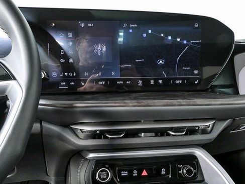 Used 2025 Audi Q5 Premium w/ Convenience Package image 12