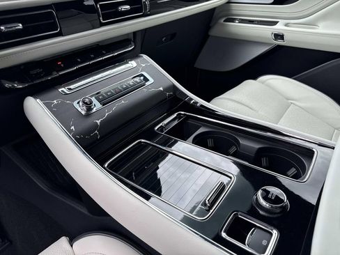 New 2025 Lincoln Aviator Black Label image 26