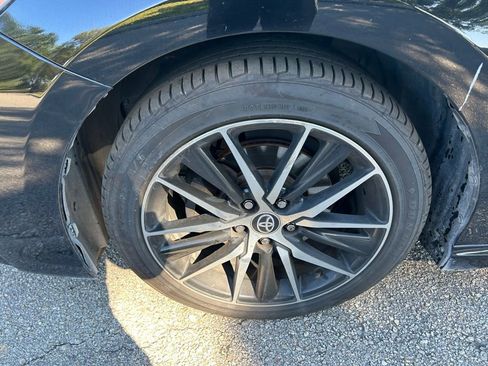 Used 2020 Toyota Camry SE image 9