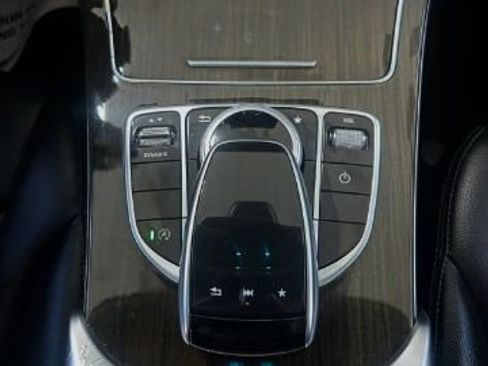 Used 2017 Mercedes-Benz C 300 4MATIC Sedan image 15