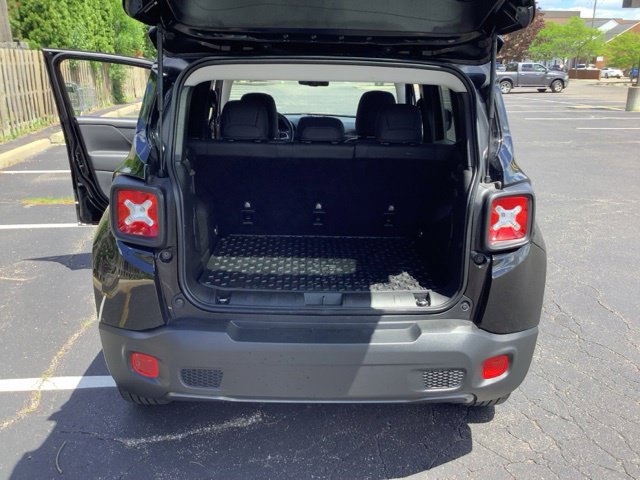 Certified 2023 Jeep Renegade Limited AWD/4WD image 27