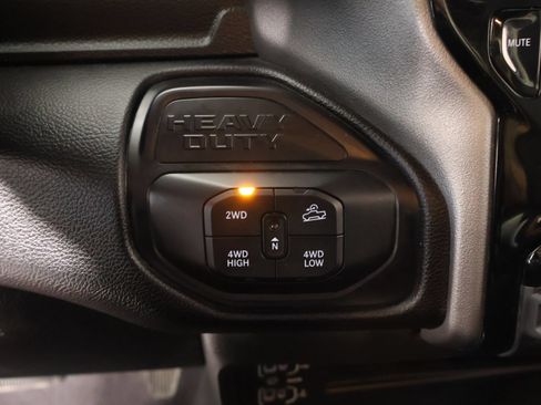 Used 2025 RAM 2500 Big Horn AWD/4WD image 8