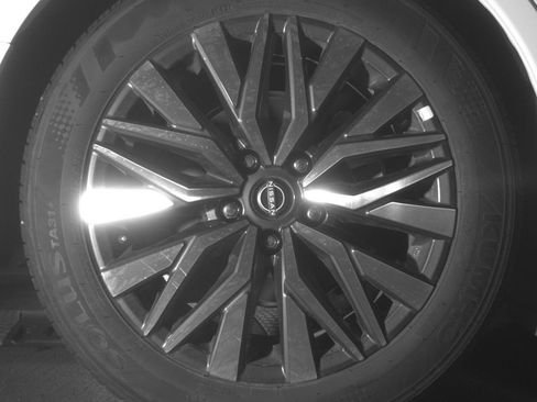 Used 2025 Nissan Altima 2.5 SV image 15