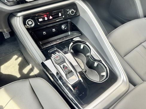 New 2025 Audi Q5 Premium image 15