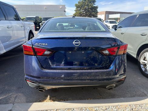 Used 2024 Nissan Altima 2.5 SR image 11