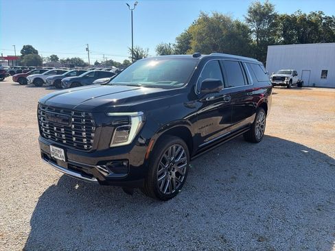 New 2026 GMC Yukon XL Denali Ultimate AWD/4WD image 2