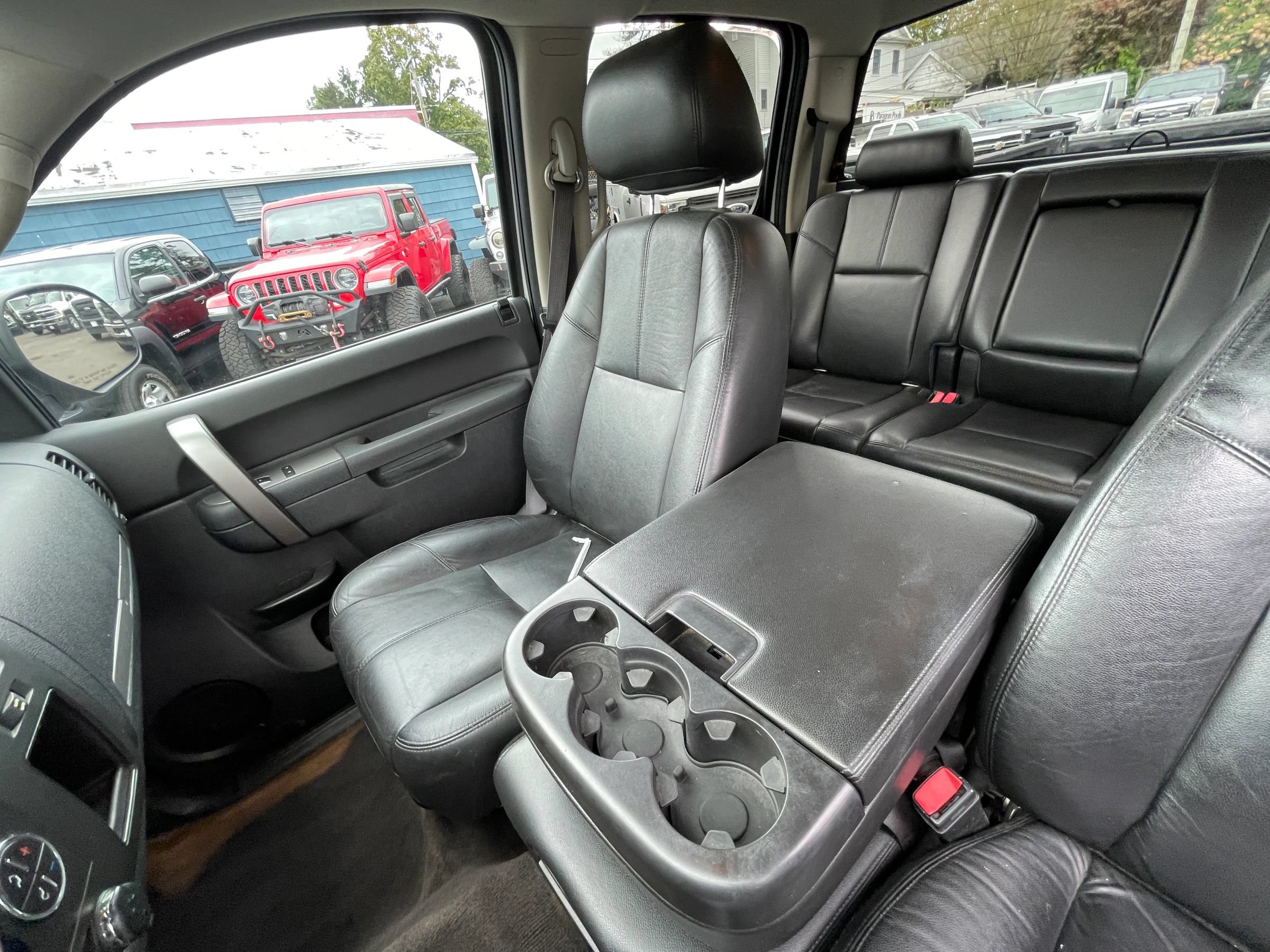 Used 2013 Chevrolet Silverado 2500 LT w/ Interior Plus Package AWD/4WD image 15