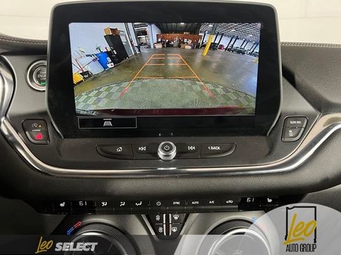 Used 2023 Chevrolet Blazer LT w/ Convenience Package FWD image 10